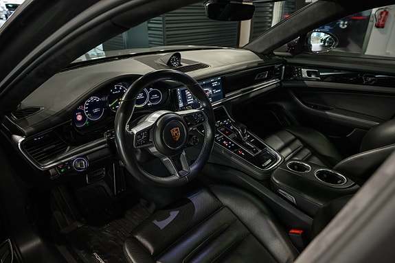 Porsche Panamera 11 of 30