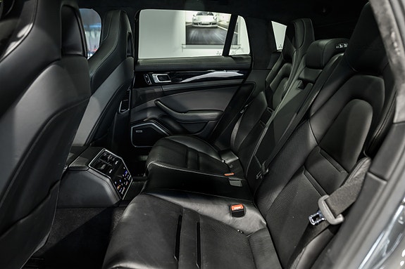 Porsche Panamera 19 of 30