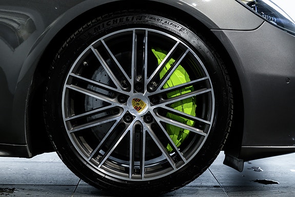 Porsche Panamera 28 of 30