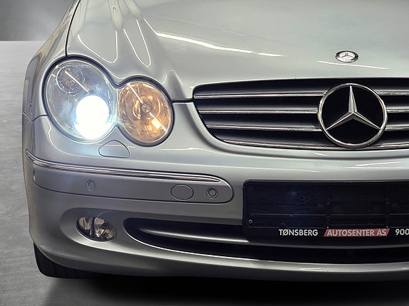 Mercedes-Benz CLK200 10 of 30