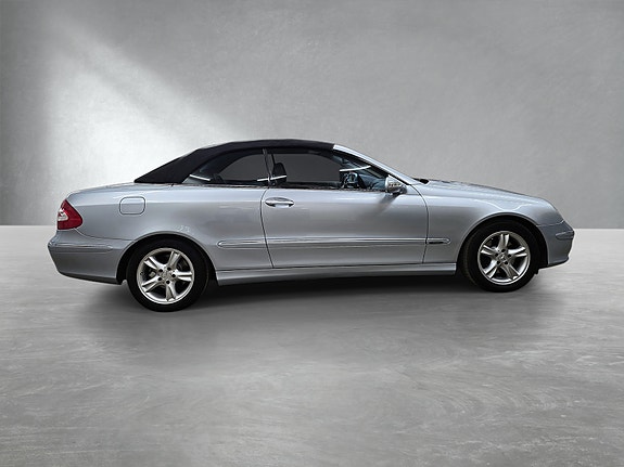 Mercedes-Benz CLK200 27 of 30