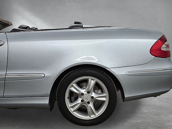 Mercedes-Benz CLK200 19 of 30