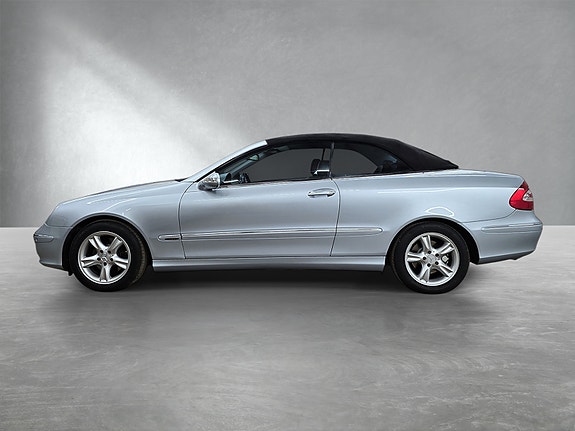 Mercedes-Benz CLK200 26 of 30