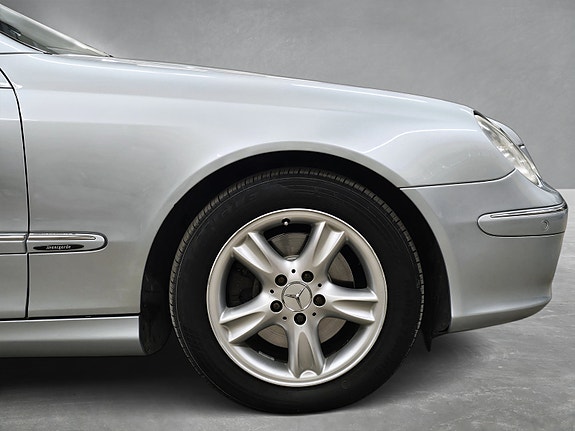 Mercedes-Benz CLK200 13 of 30