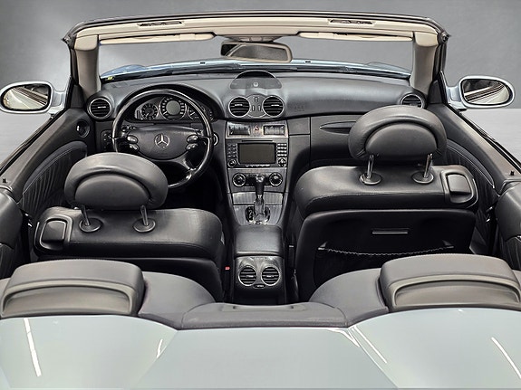 Mercedes-Benz CLK200 23 of 30