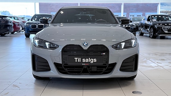 BMW i4 3 of 30