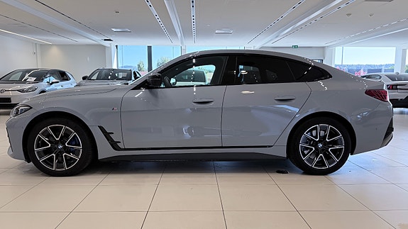 BMW i4 13 of 30