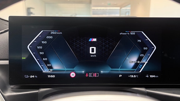 BMW i4 23 of 30