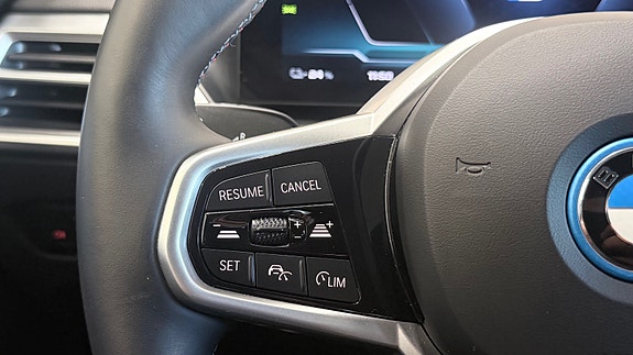 BMW i4 22 of 30