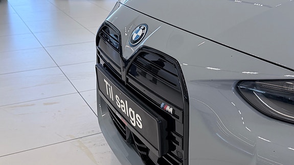 BMW i4 7 of 30