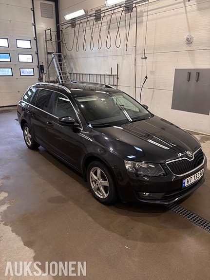 Skoda Octavia 3 of 14