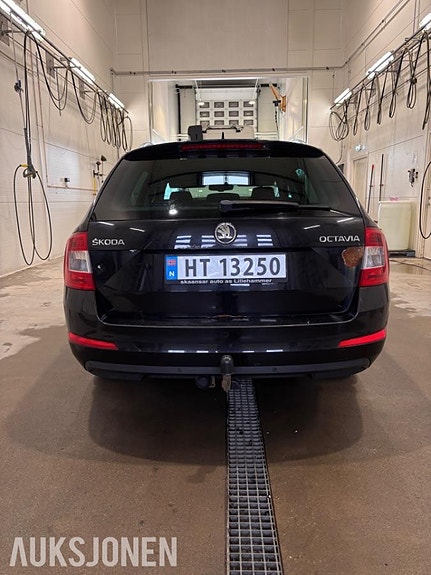 Skoda Octavia 6 of 14