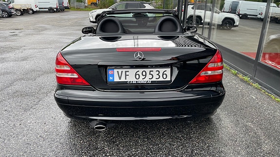 Mercedes-Benz SLK 8 of 16