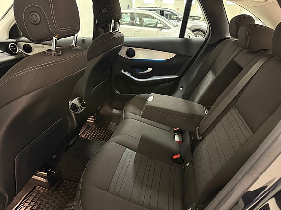 Mercedes-Benz GLC350 e 25 of 30