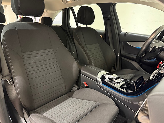 Mercedes-Benz GLC350 e 27 of 30