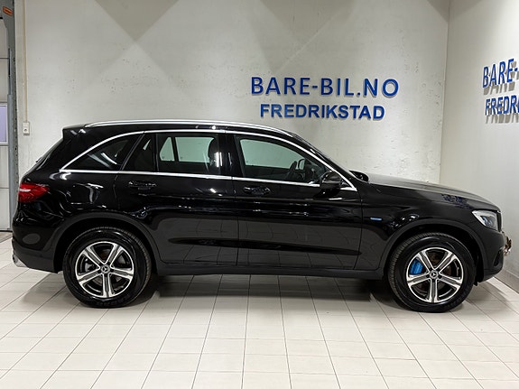 Mercedes-Benz GLC350 e 13 of 30