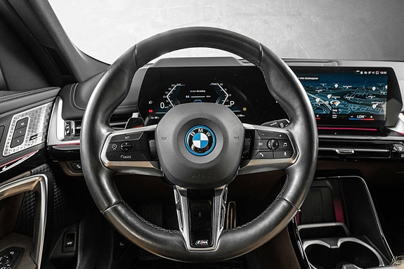 BMW iX1 18 of 30