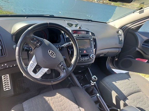 Kia Ceed 10 of 15