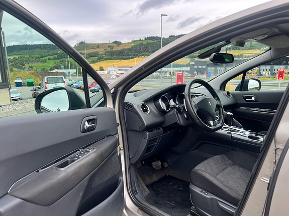 Peugeot 3008 9 of 24