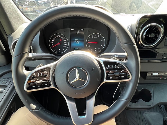 Mercedes-Benz Sprinter 519 14 of 30