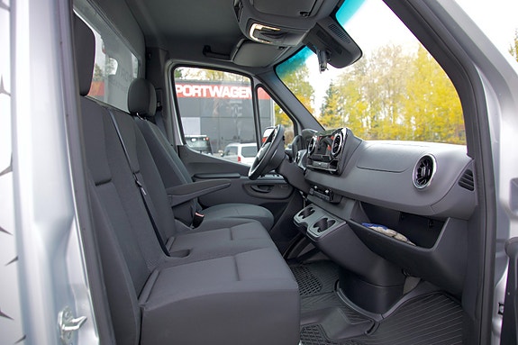 Mercedes-Benz Sprinter 519 2 of 30