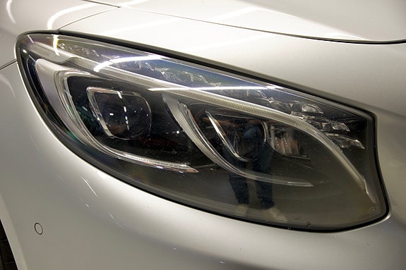 Mercedes-Benz S500 17 of 19