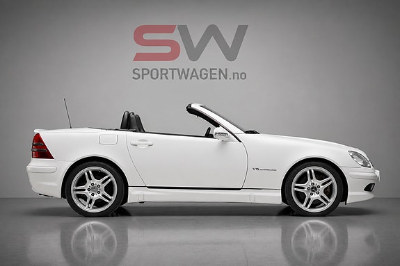 Mercedes-Benz SLK32 6 of 7