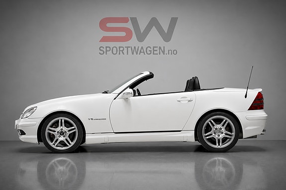 Mercedes-Benz SLK32 5 of 7