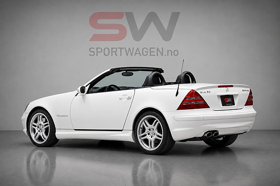 Mercedes-Benz SLK32 4 of 7