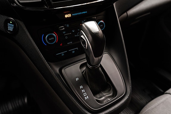 Ford Transit Connect 14 of 24