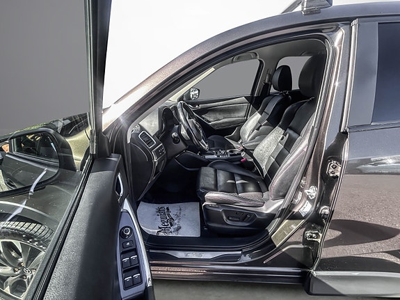 Mazda CX-5 8 of 17