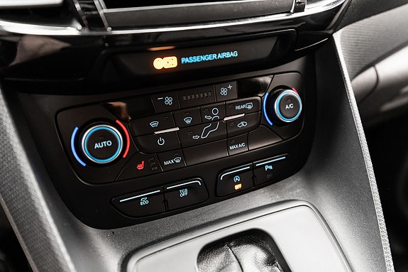 Ford Transit Connect 13 of 21