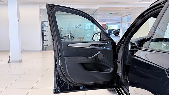 BMW X3 14 of 30