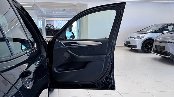 BMW X3 20 of 30