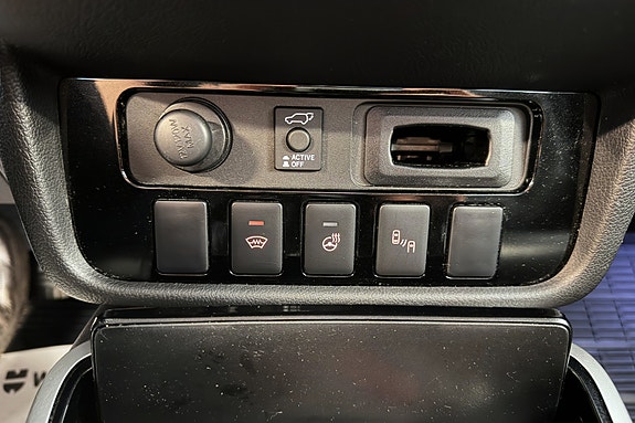 Mitsubishi Outlander 24 of 29