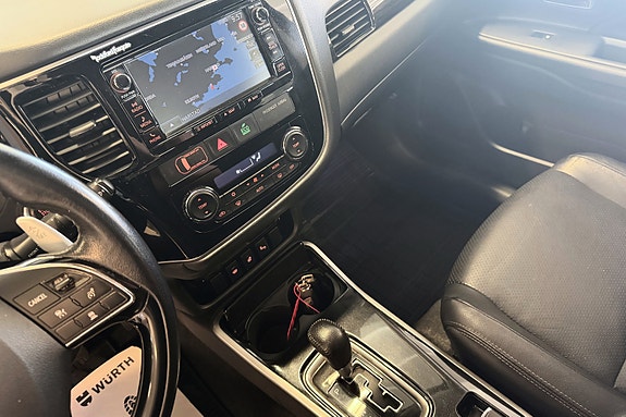 Mitsubishi Outlander 26 of 29