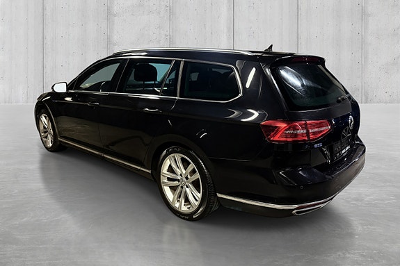 Volkswagen Passat 6 of 25