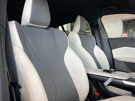 BMW iX2 9 of 15