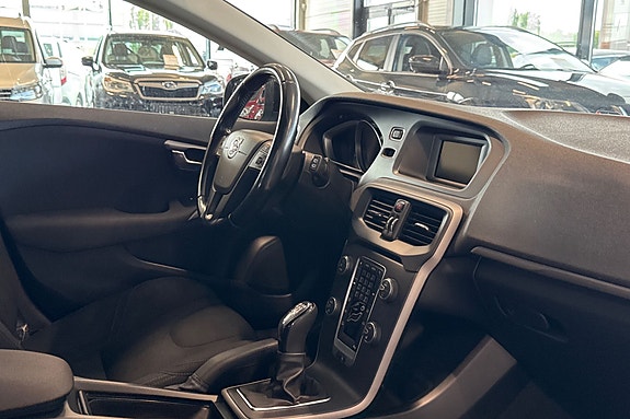 Volvo V40 19 of 19