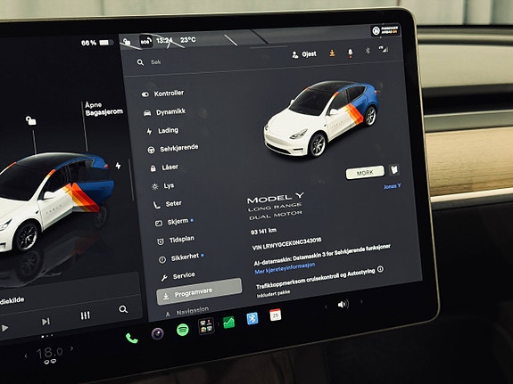 Tesla Model Y 15 of 20