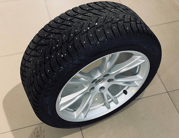 Tesla Model Y 19 of 20