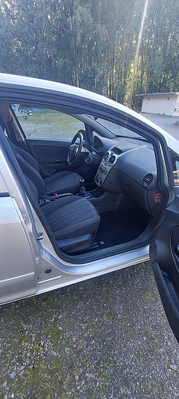 Opel Corsa 8 of 10
