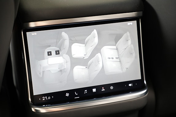 Tesla Model X 27 of 30