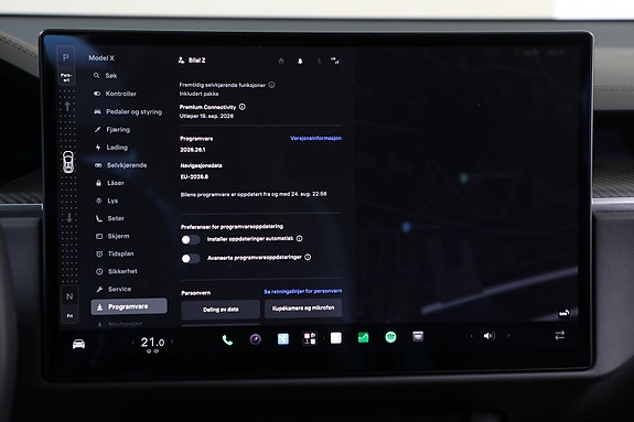 Tesla Model X 23 of 30