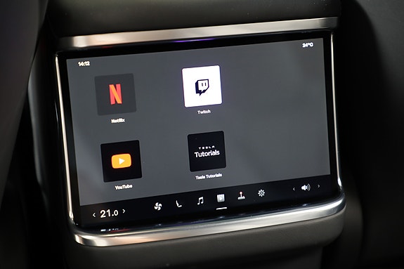 Tesla Model X 29 of 30