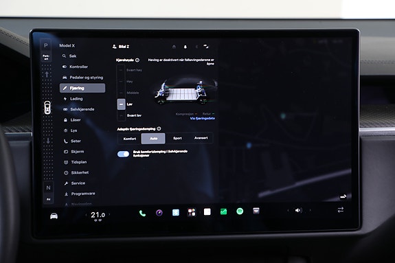 Tesla Model X 21 of 30