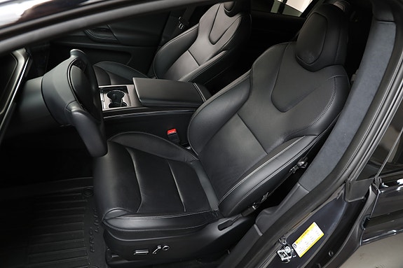 Tesla Model X 9 of 30