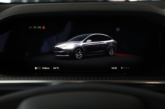 Tesla Model X 17 of 30