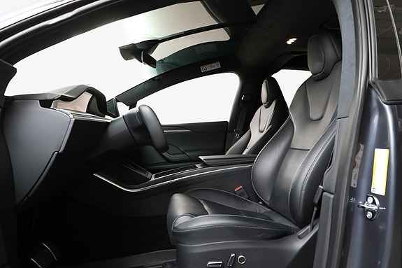 Tesla Model X 8 of 30