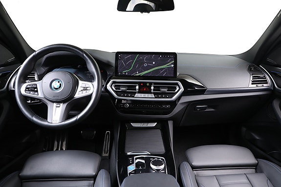 BMW iX3 6 of 30